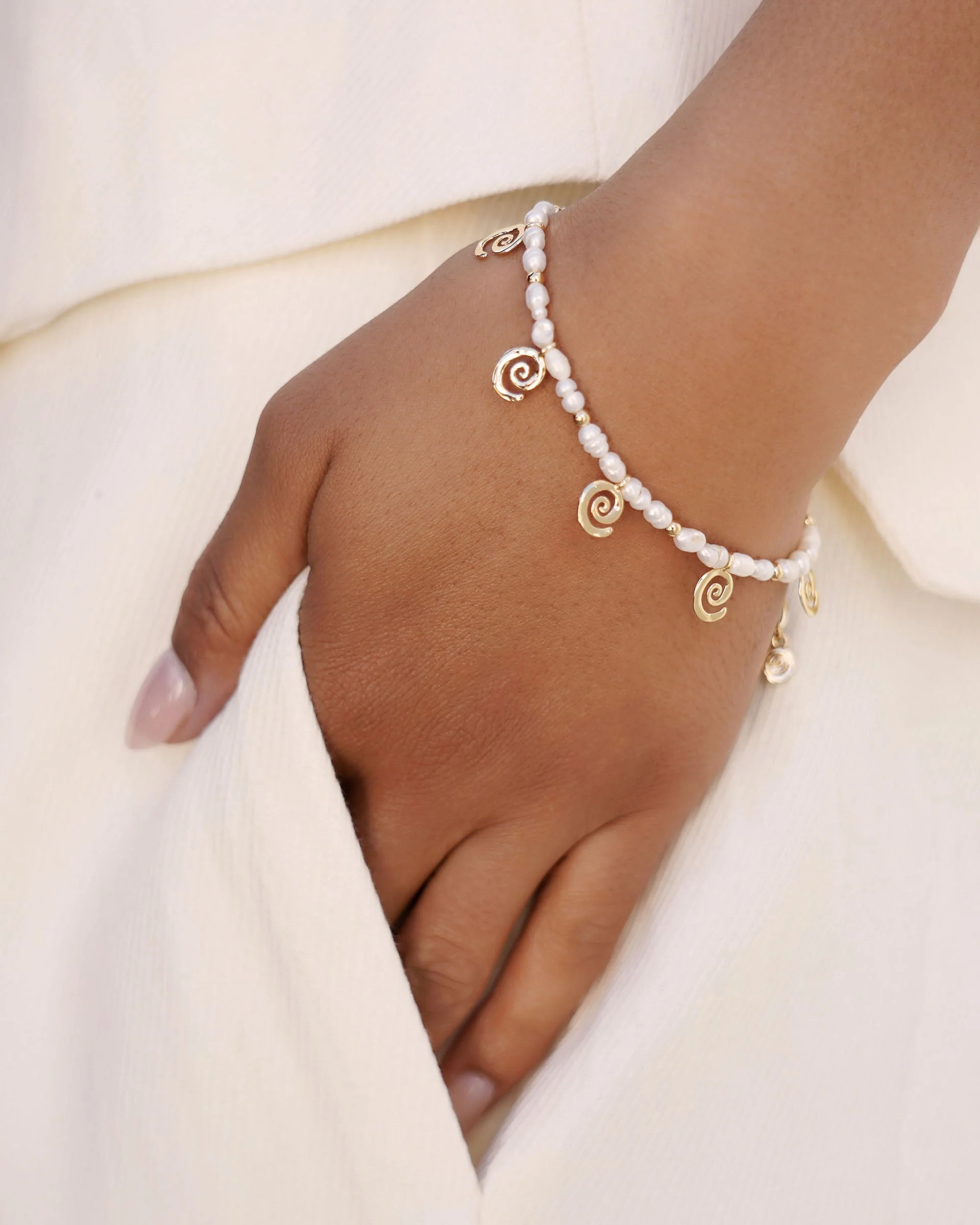 Aura Pearl Bracelet - Image 2