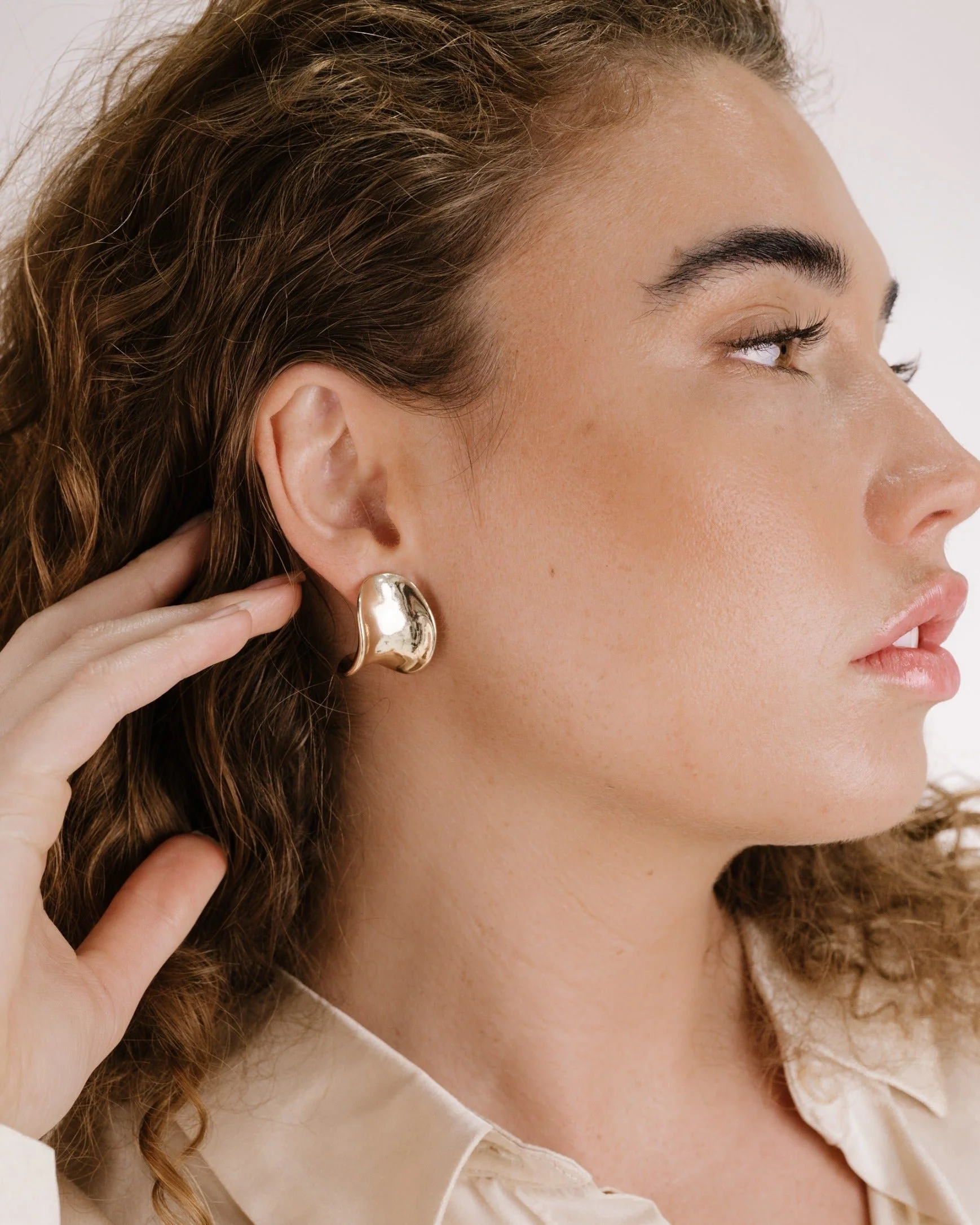 Curved Stud Earrings - Image 4