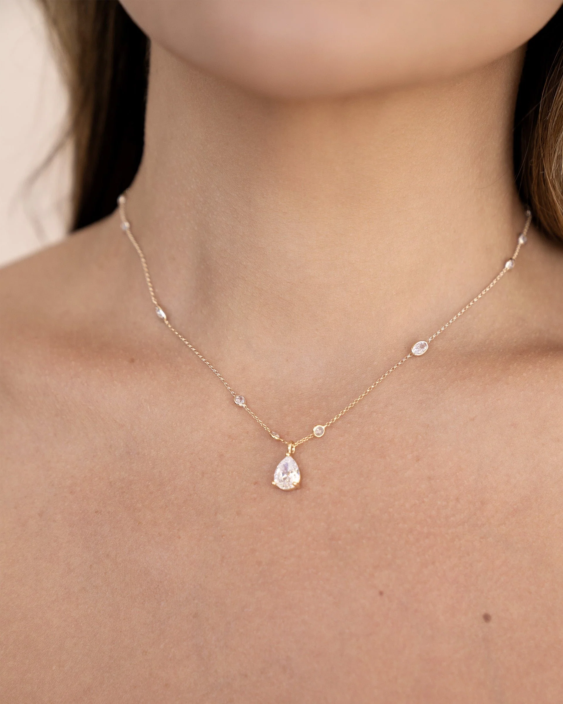 Delicate Crystal Pendant Necklace - Image 2