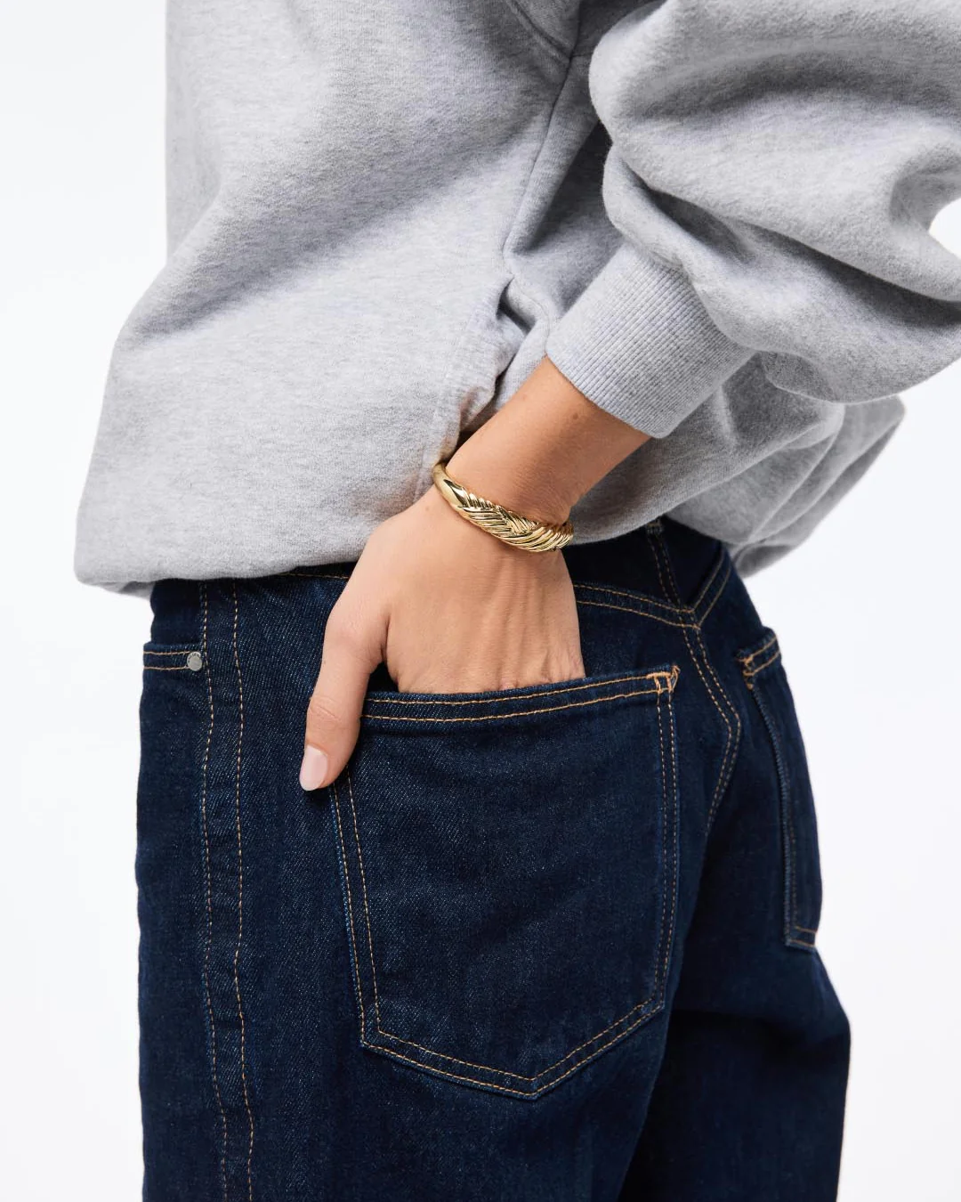 Gold Cuff Bracelet - Kamilla - Image 4