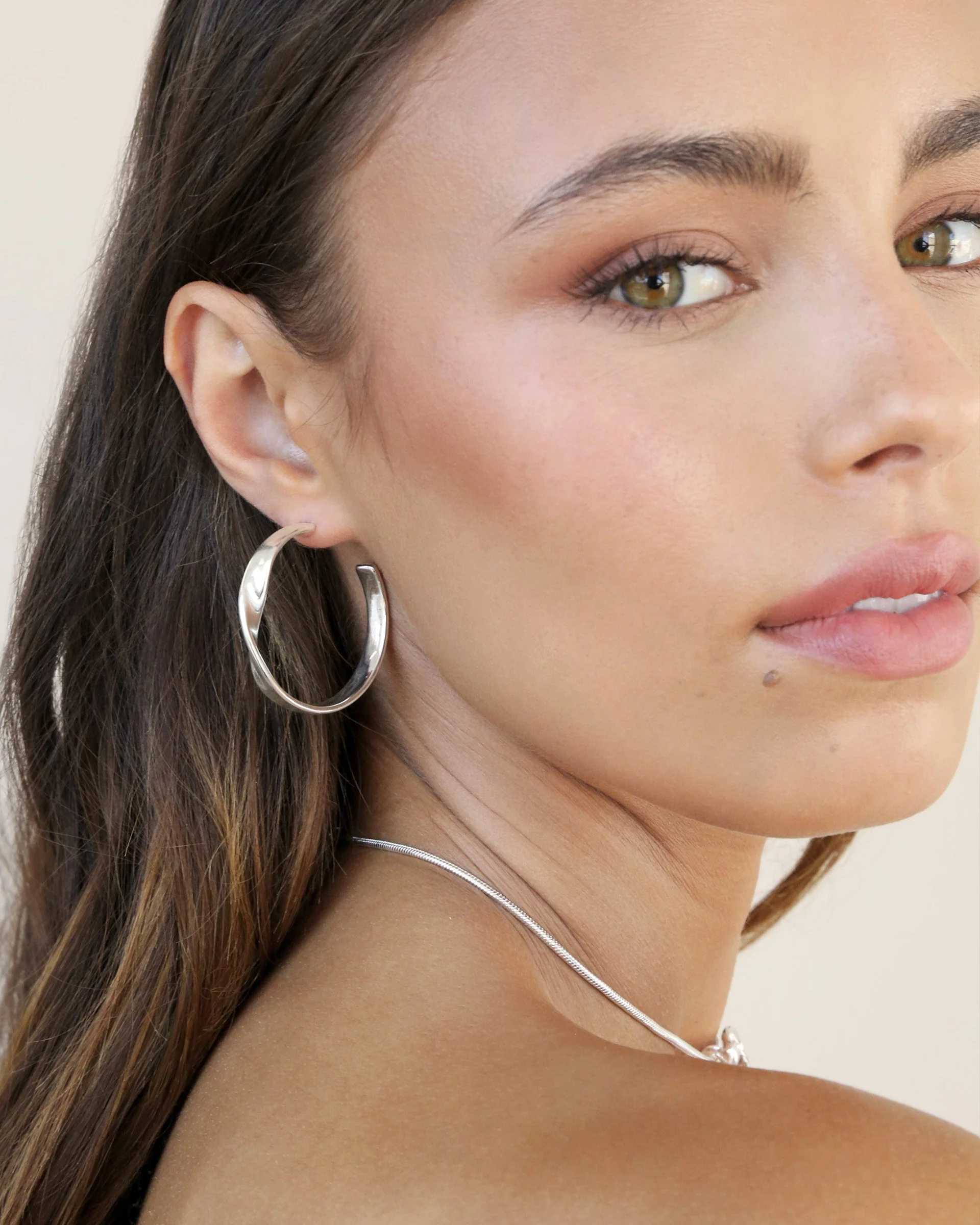 Heirloom Twist Medium Hoops - Image 6