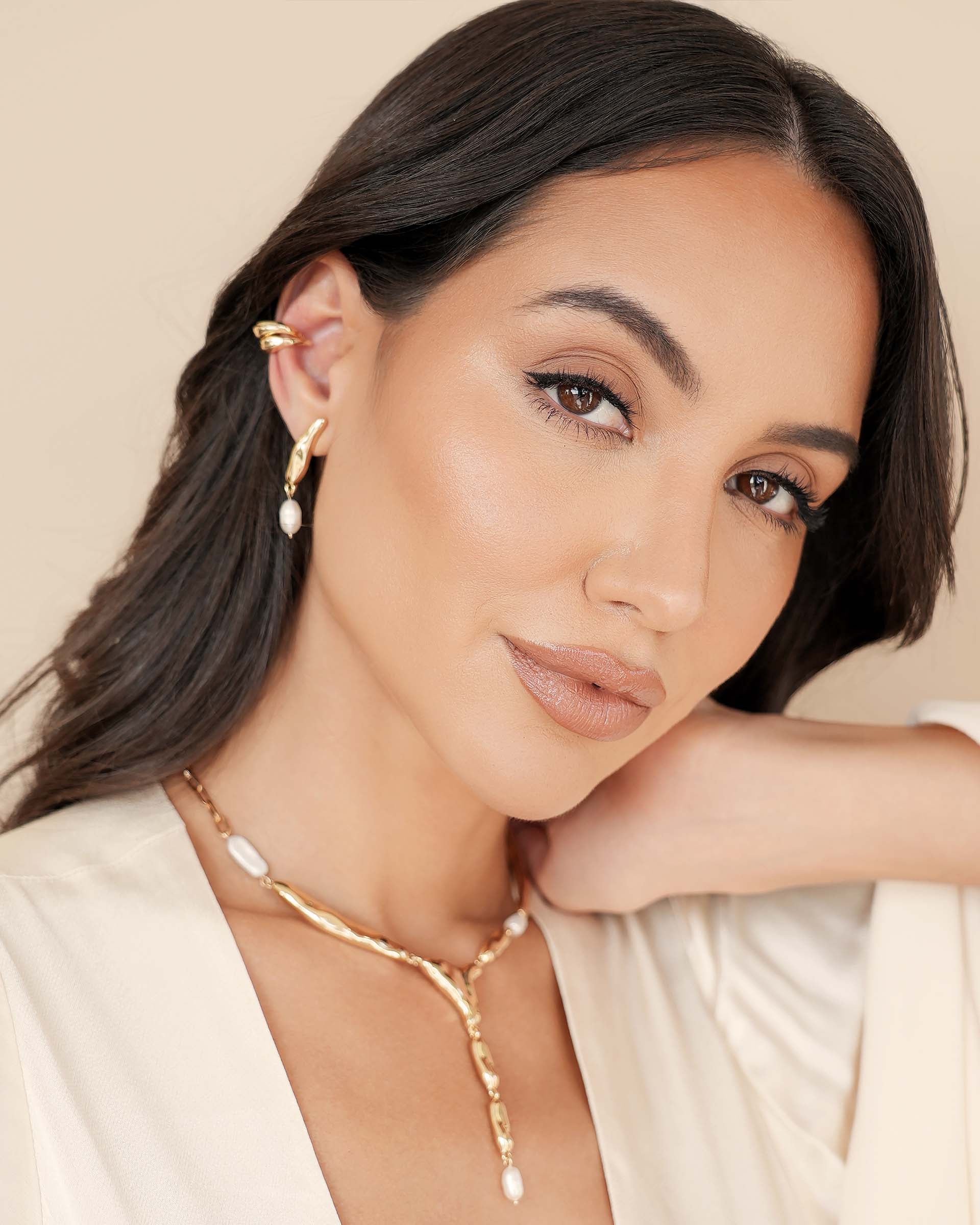 Liquid Luxe Pearl Earrings - Image 4