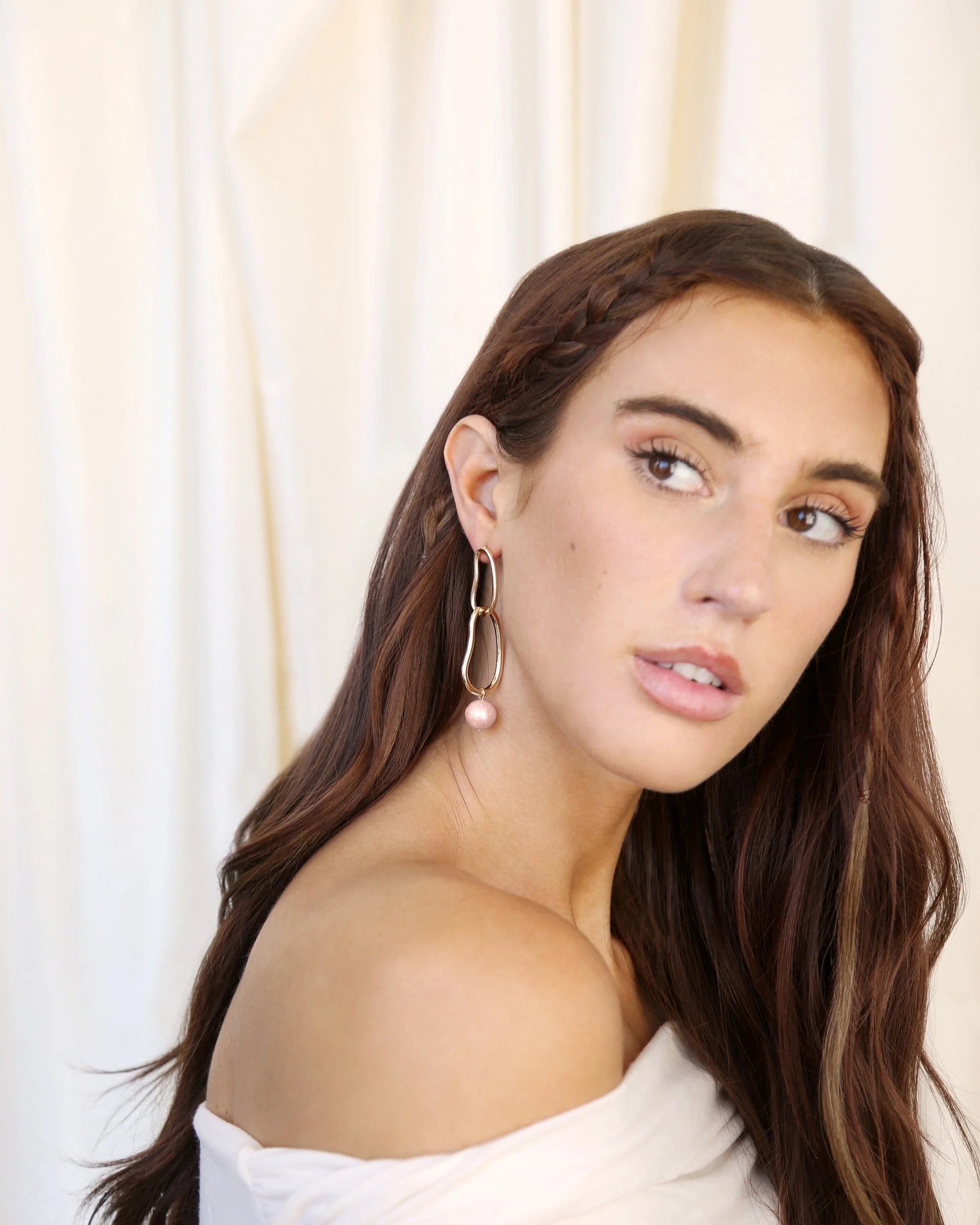 Mara Dangle Pearl Earrings - Image 9