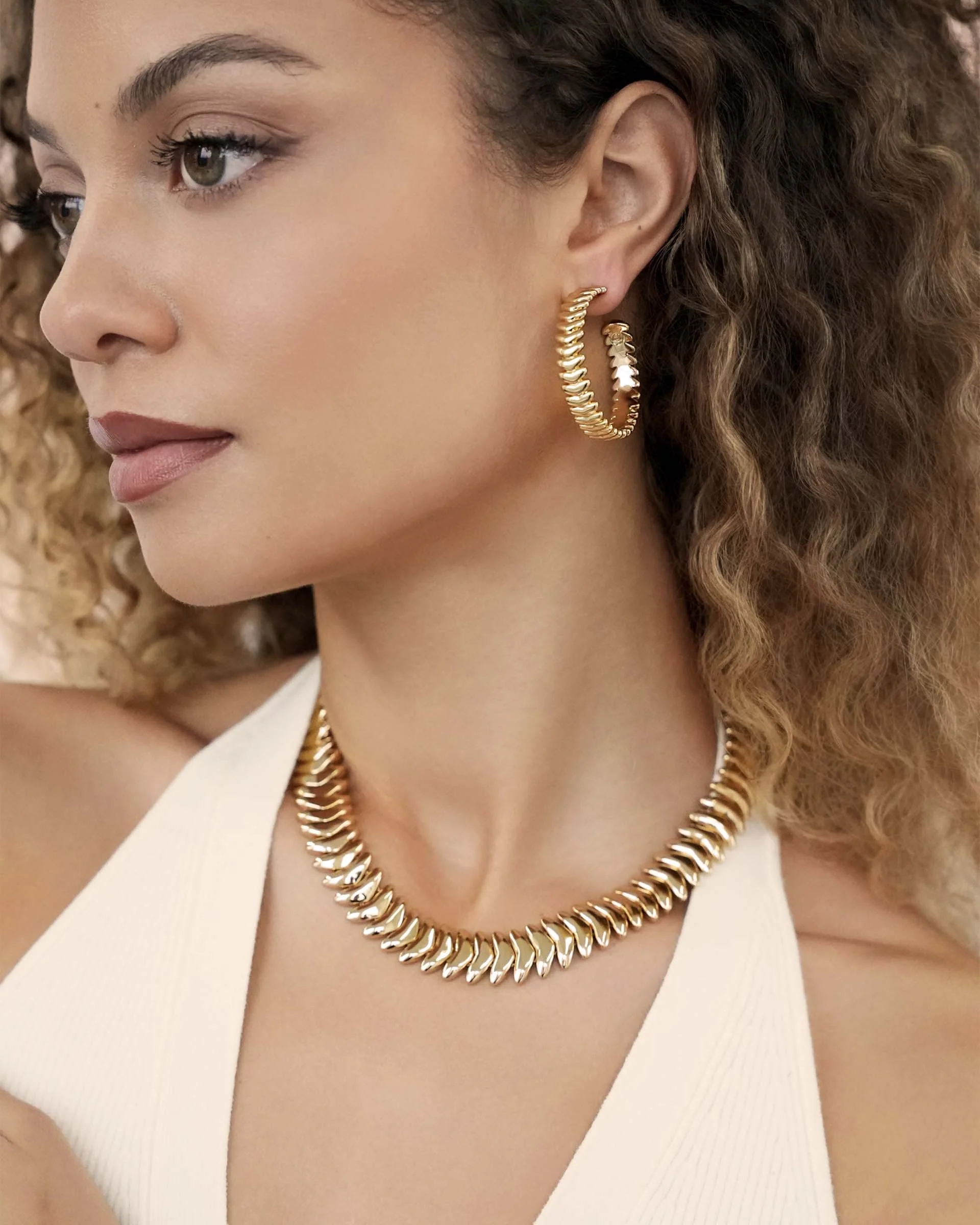 Metal Moderna Necklace - Image 4