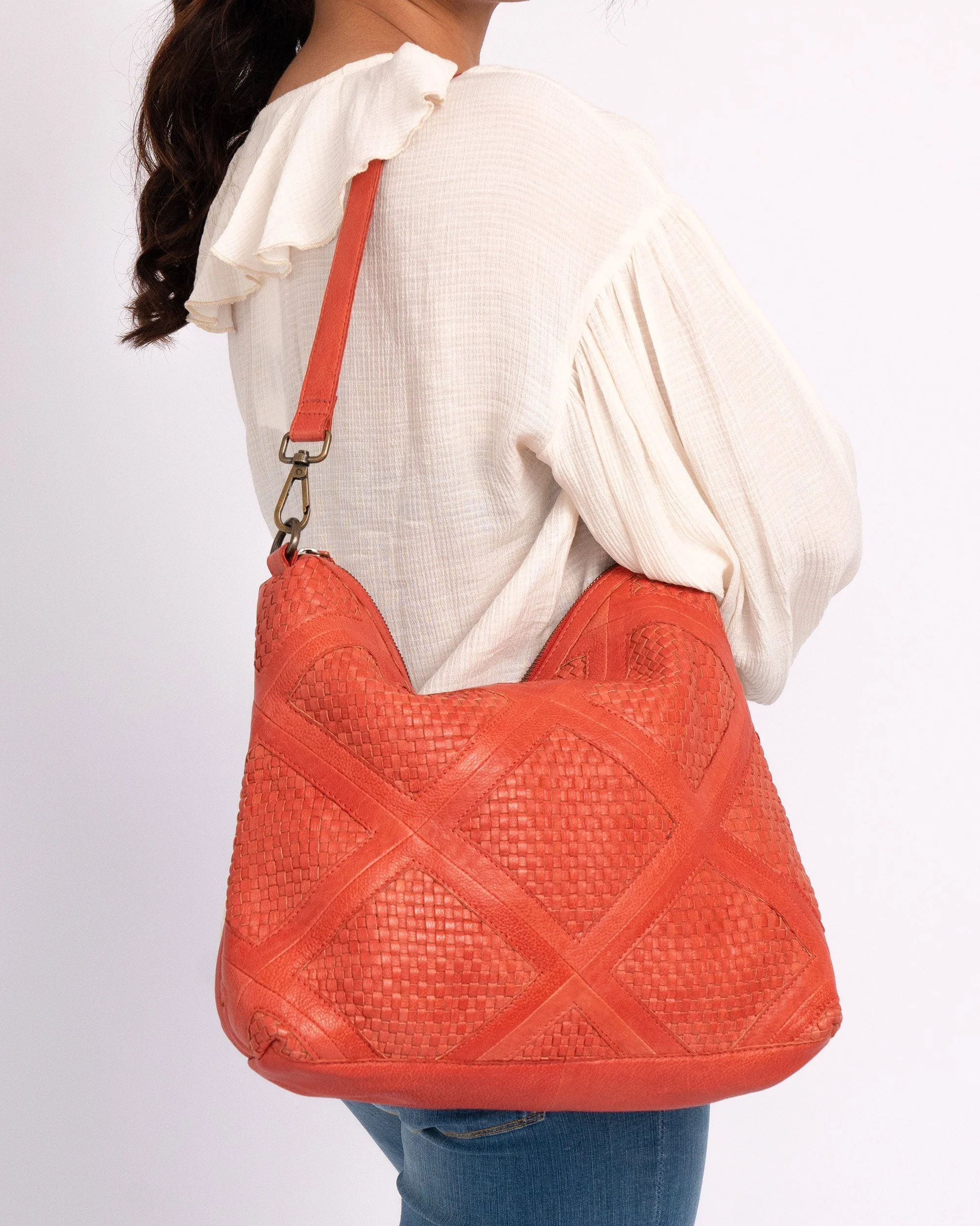 Middel | Bohemian Leather Crossbody Bag - Image 11