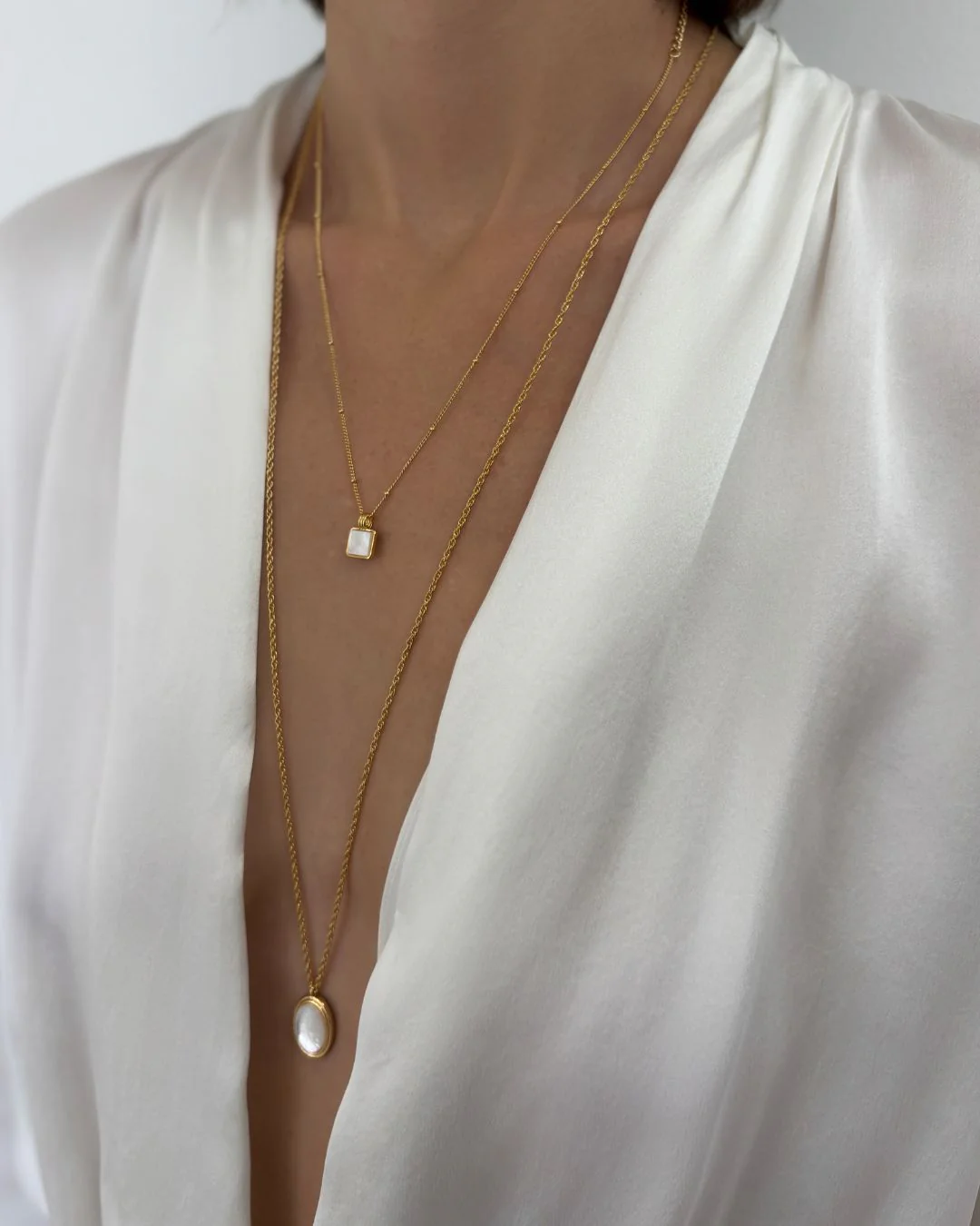 MOTHER-OF-PEARL CHARLOTTE NECKLACE - Image 2