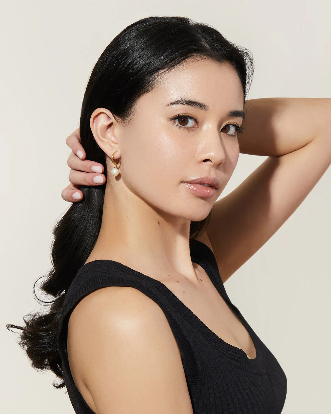 Pearl Hoops - Medium Frida - Image 3