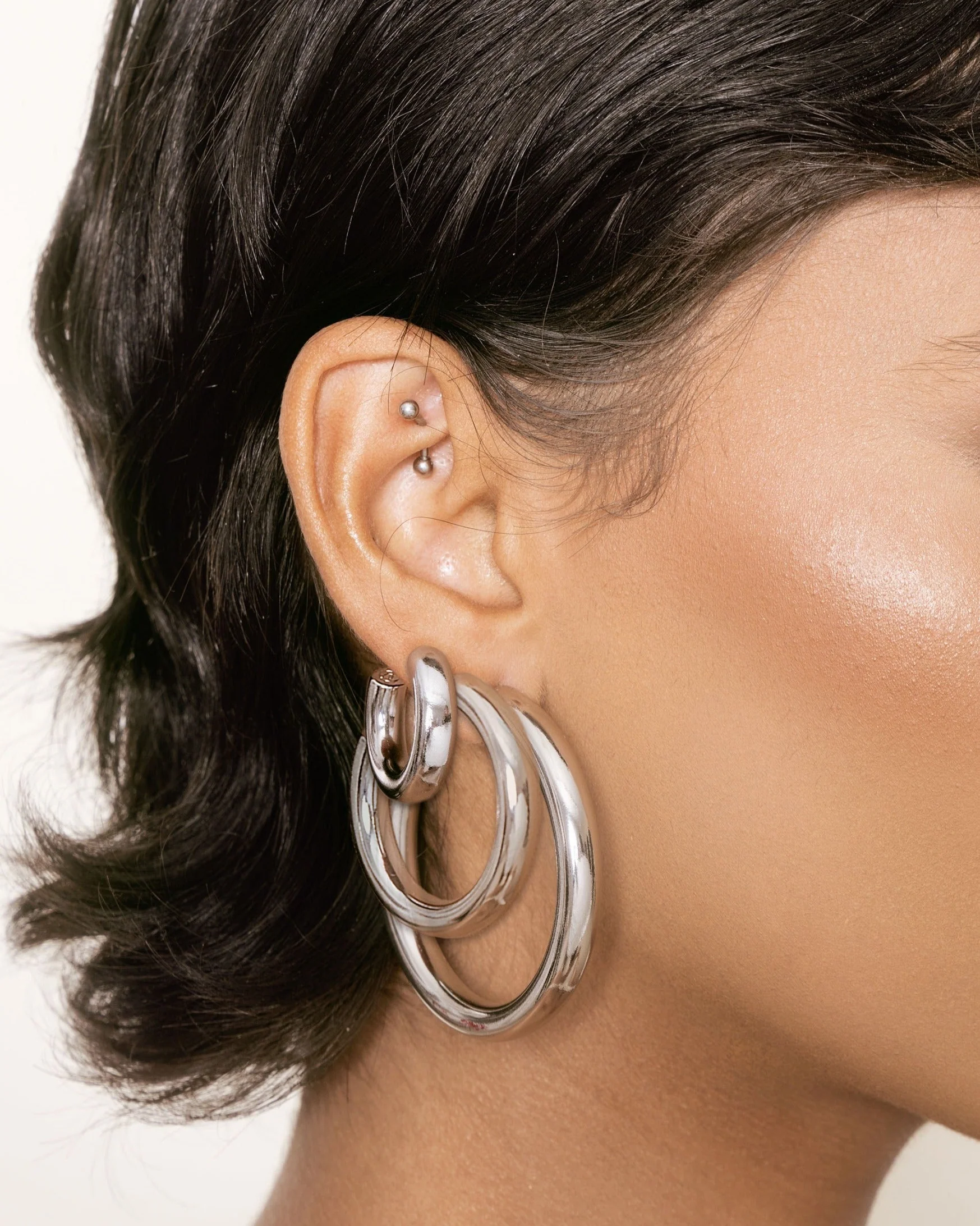 Small Thick Classic Hoops - Image 8